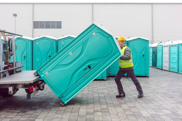 Best Deluxe Portable Toilet Rental  in Sarand, AL